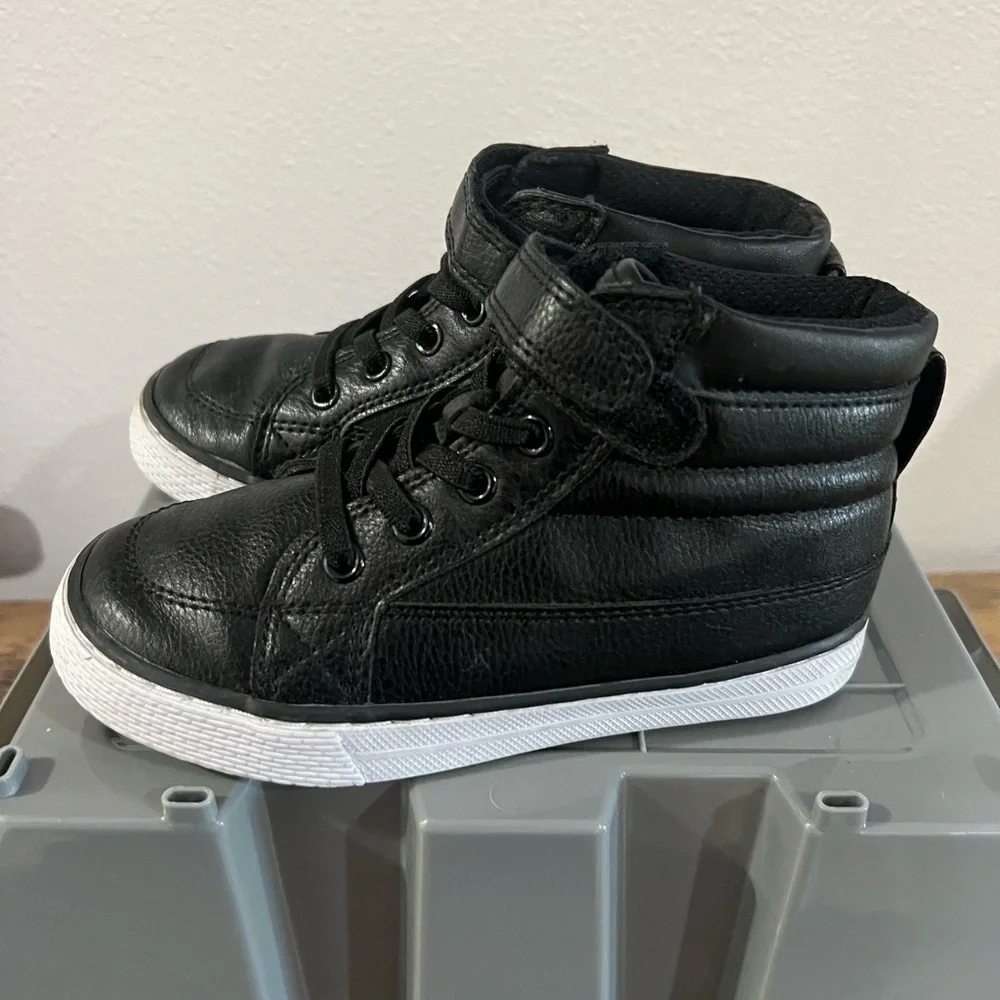 Children’s place Black High-Top‎ Kids Sneakers size 11